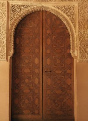 The Secrets of Carved Woodwork — photo 2