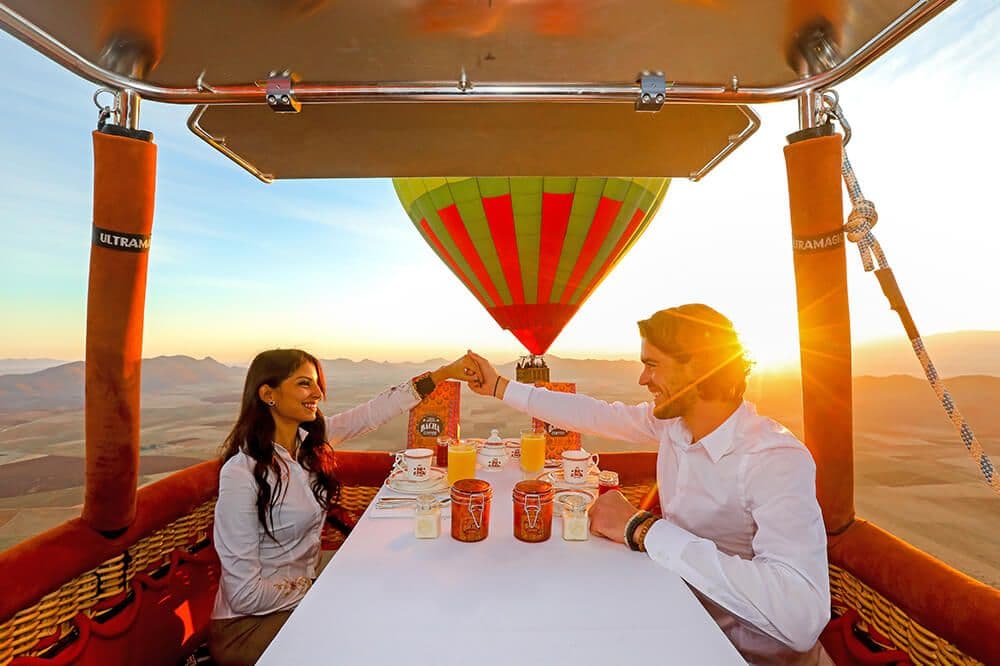 Vol en montgolfière à Marrakech – Survolez le désert et l’Atlas au lever du soleil